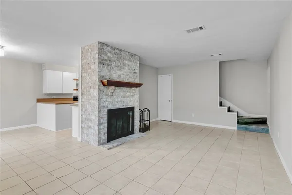 $1,500 | 968 Park Meadow Drive, Beaumont, TX 77706