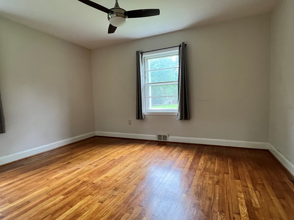 501 Cedar Street Clinton, SC 29325 - Photo 18 of 31