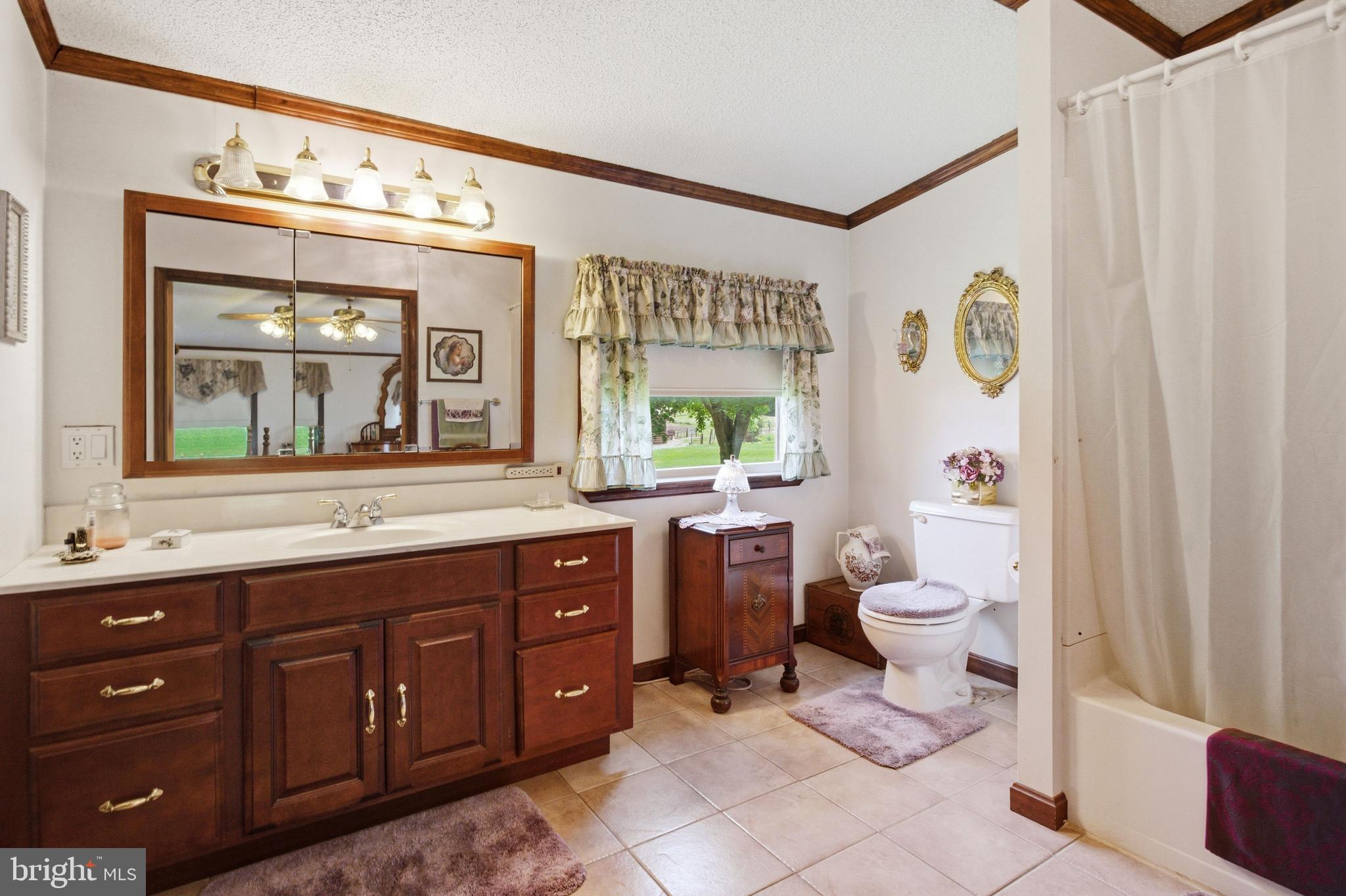 454 Racetrack Road Abbottstown, PA 17301 - Photo 16 of 34 Gallery Image 16