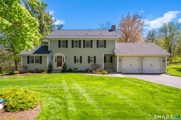 $595,900 | 90 Russell Avenue, Suffield, CT 06078