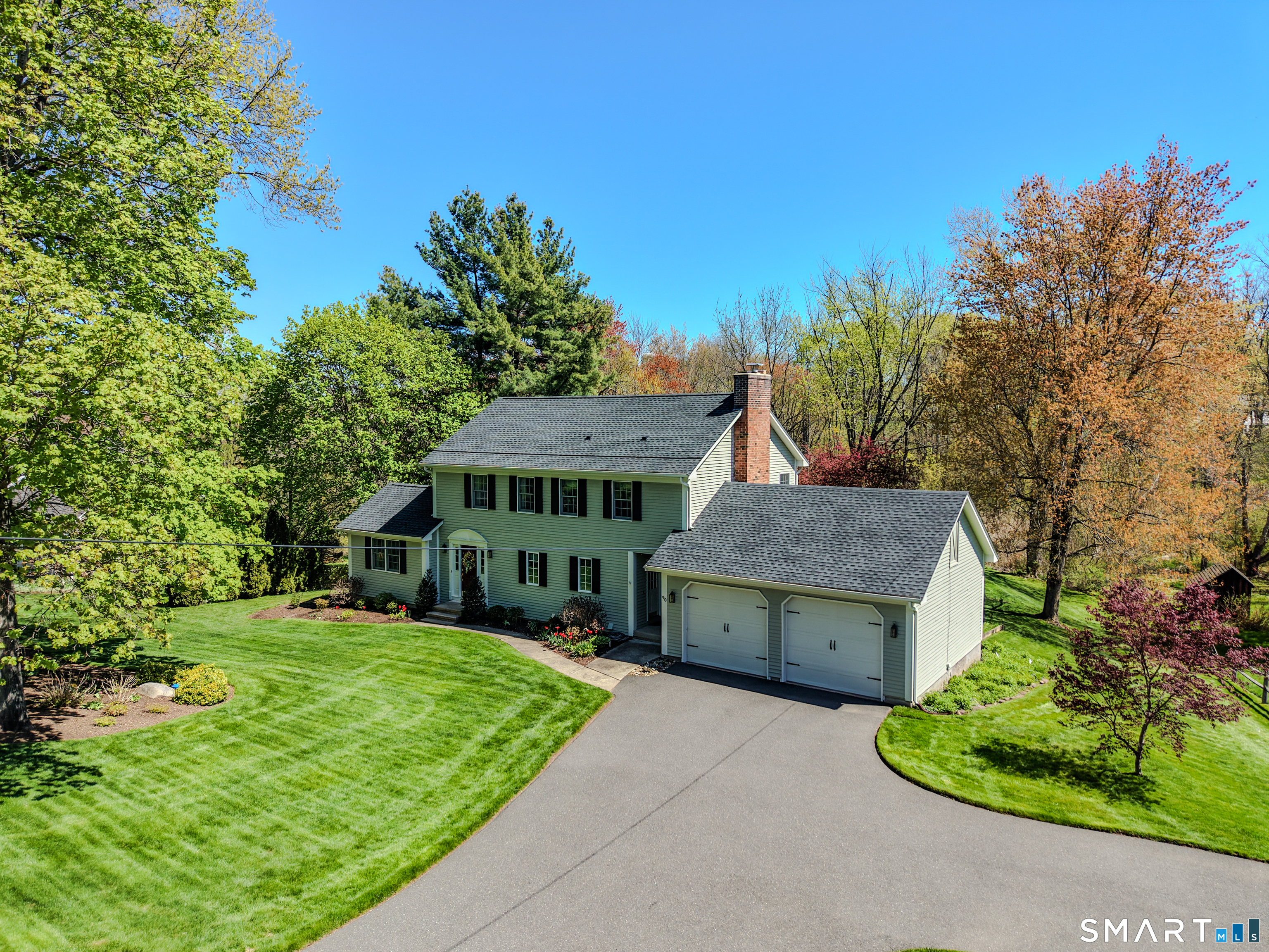 90 Russell Avenue Suffield, CT 06078 - Photo 2 of 40