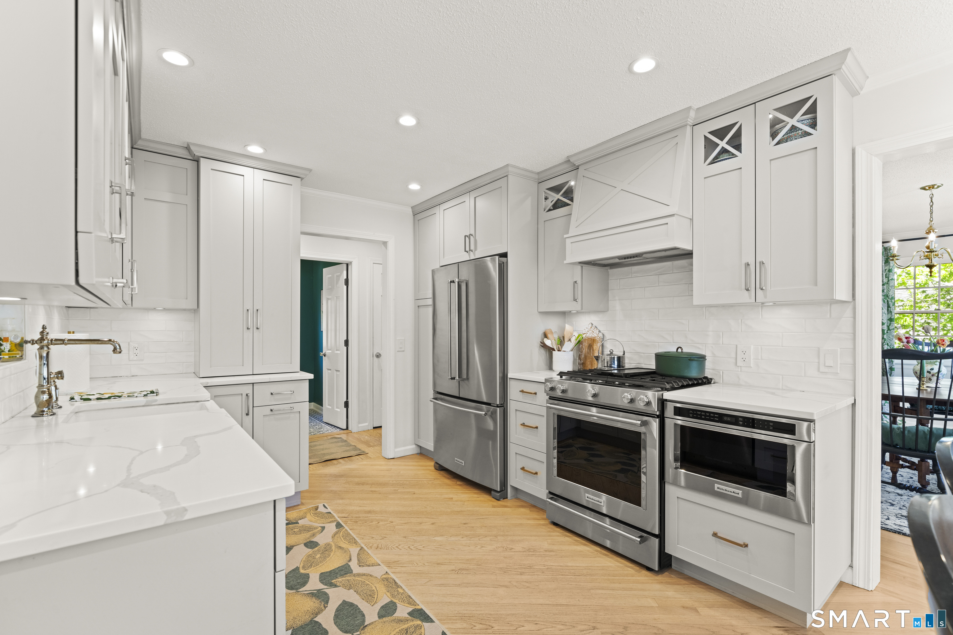 90 Russell Avenue Suffield, CT 06078 - Photo 10 of 40