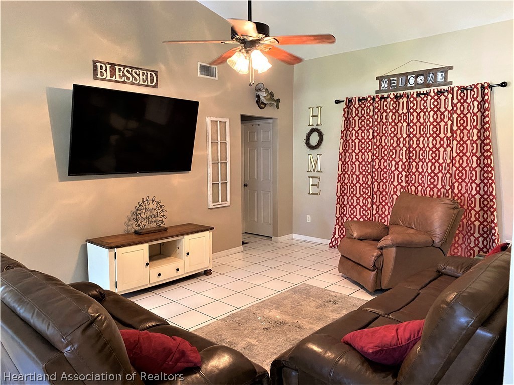 2105 North Cardinal Road Avon Park, FL 33825 - Photo 3 of 17 Gallery Image 3