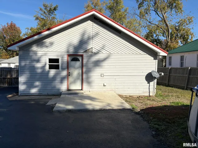 $75,000 | 812 West Lindell Street, West Frankfort, IL 62896