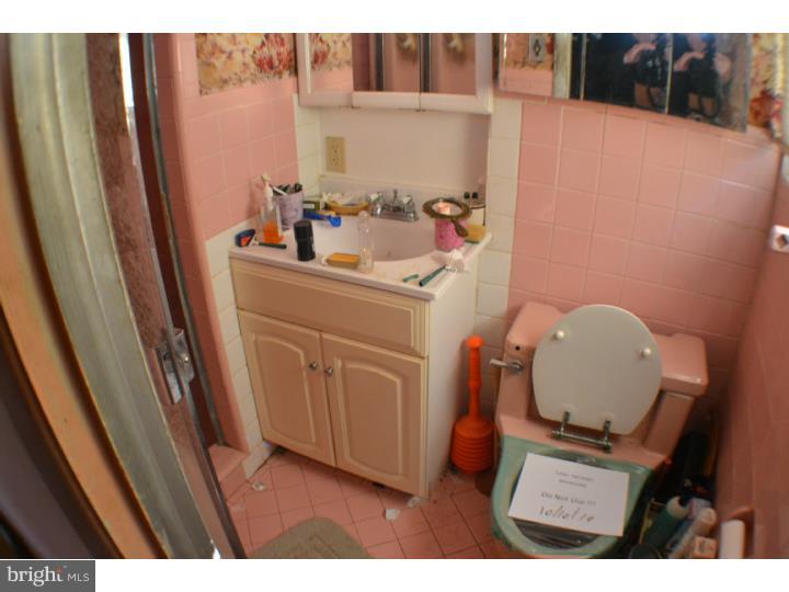 1469 Thornberry Road Wyncote, PA 19095 - Photo 8 of 16 Gallery Image 8