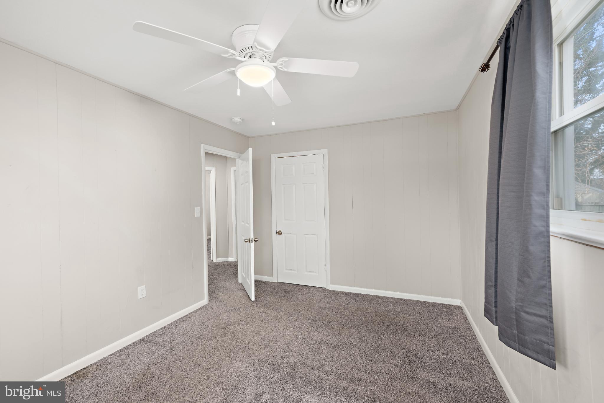 108 North Halsey Road Dover, DE 19901 - Photo 10 of 20 Bright and airy room with modern charm.