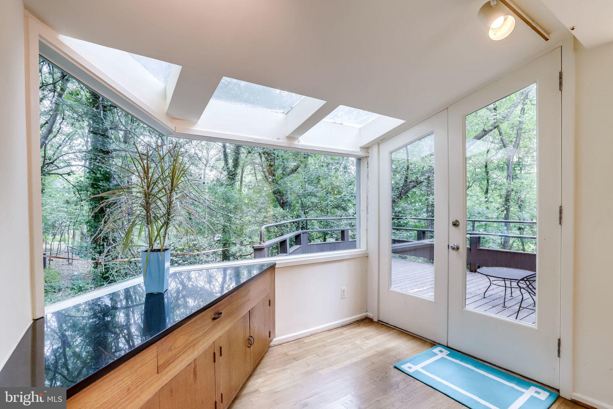 1921 Marthas Road Alexandria, VA 22307 - Photo 8 of 33 Dining Room addition with doors to deck