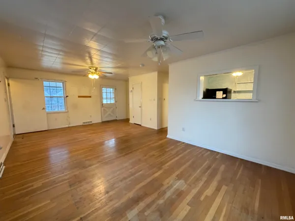 $135,000 | 1687 Beecher Avenue, Galesburg, IL 61401