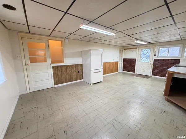 $135,000 | 1687 Beecher Avenue, Galesburg, IL 61401
