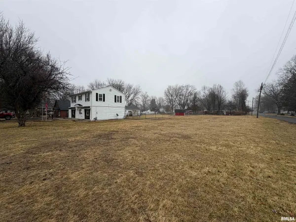 $135,000 | 1687 Beecher Avenue, Galesburg, IL 61401