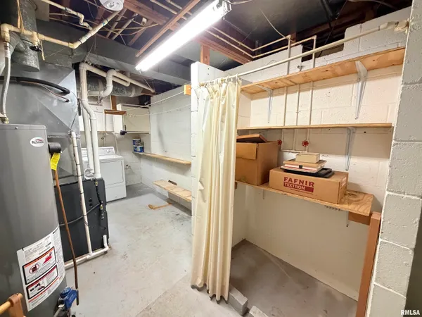 $135,000 | 1687 Beecher Avenue, Galesburg, IL 61401