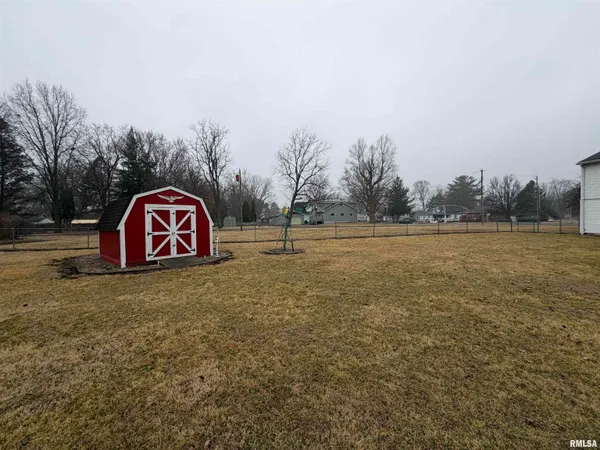 $135,000 | 1687 Beecher Avenue, Galesburg, IL 61401