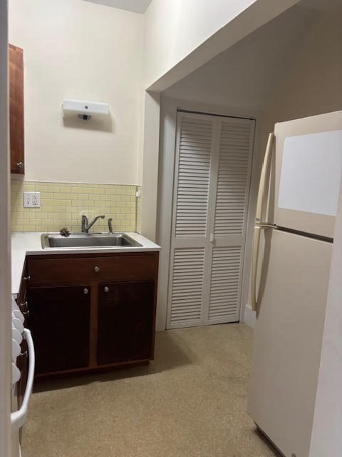 9 Windsor Avenue, Unit 9A Acton, MA 01720 - Photo 5 of 10 a bathroom with a sink and a mirror