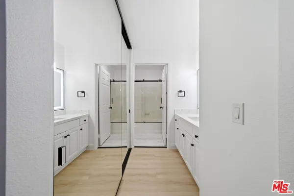 $2,250 | 5530 Owensmouth Avenue, Unit 133, Woodland Hills, CA 91367