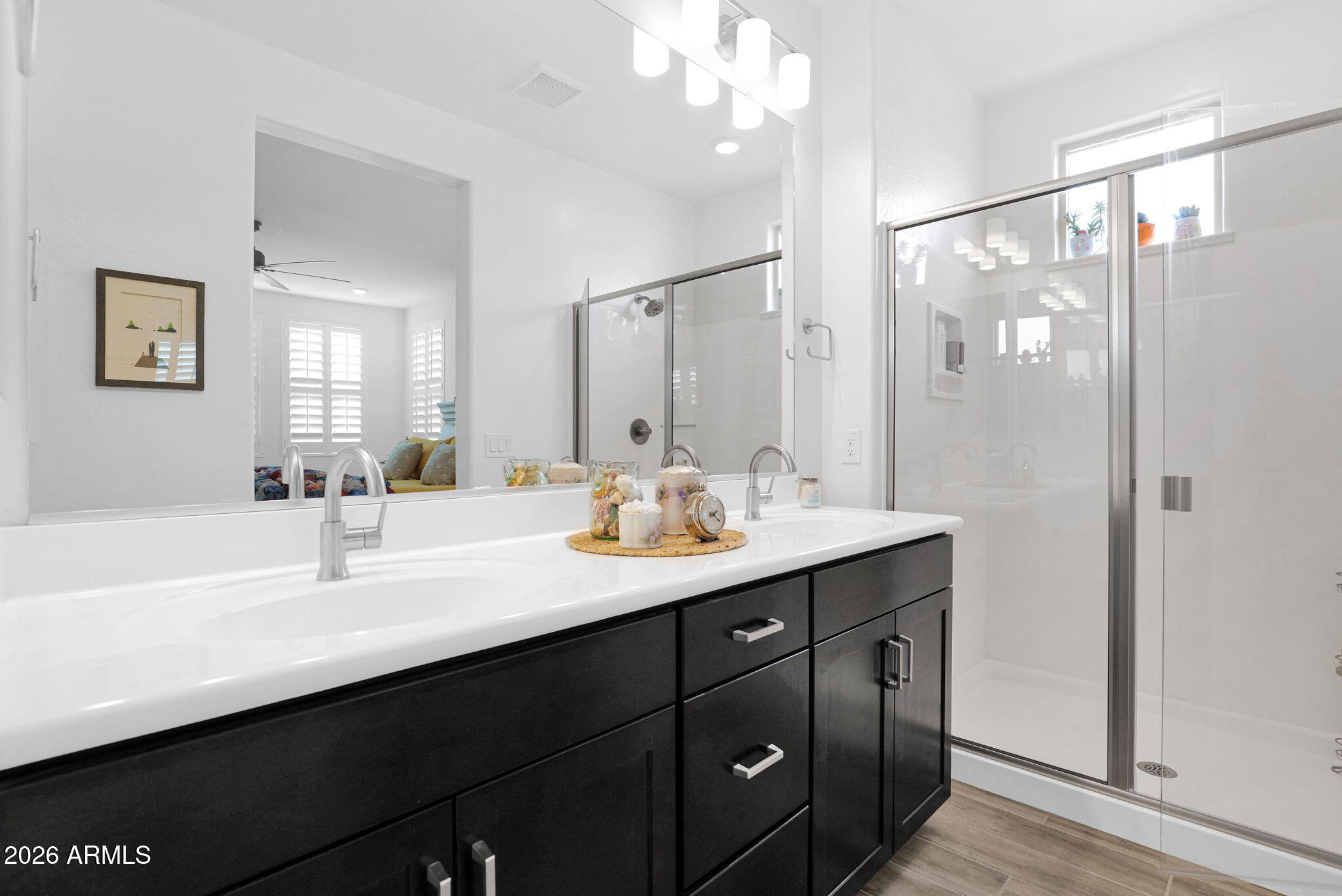 1917 East Hampton Lane, Unit 111 Gilbert, AZ 85295 - Photo 22 of 45 1917 Hampton 111 - 23Primary Bathroom