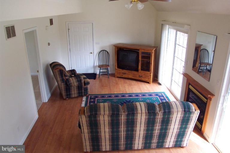 976 Nesbitt Road Colora, MD 21917 - Photo 4 of 13 Living Room