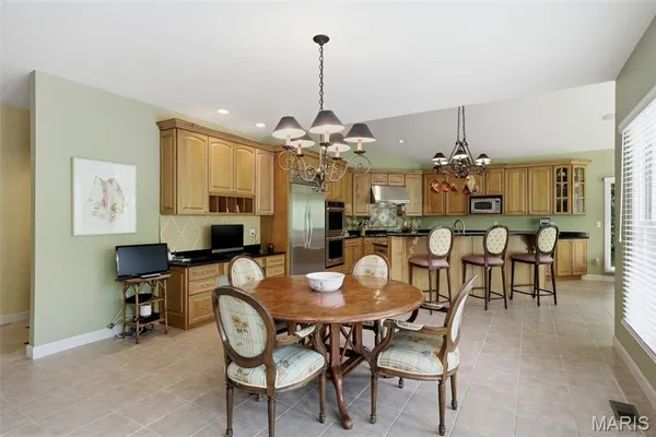 $2,100,000 | 32 Huntleigh Downs Road, Frontenac, MO 63131