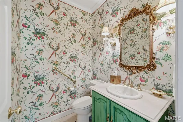 $2,100,000 | 32 Huntleigh Downs Road, Frontenac, MO 63131