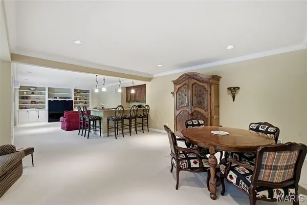$2,100,000 | 32 Huntleigh Downs Road, Frontenac, MO 63131