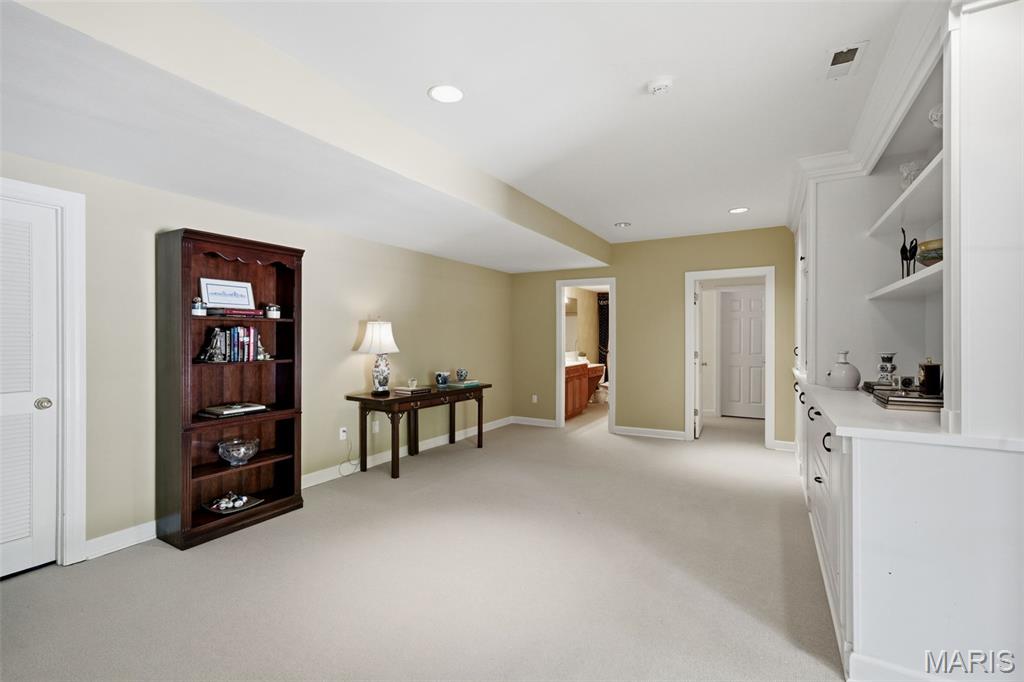32 Huntleigh Downs Road Frontenac, MO 63131 - Photo 49 of 68