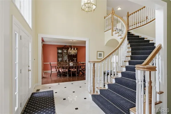 $2,100,000 | 32 Huntleigh Downs Road, Frontenac, MO 63131
