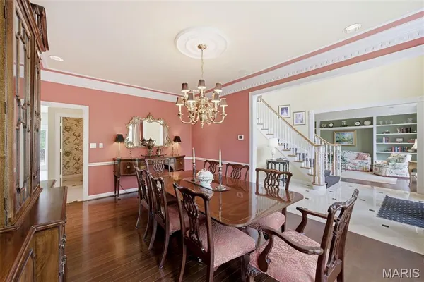 $2,100,000 | 32 Huntleigh Downs Road, Frontenac, MO 63131