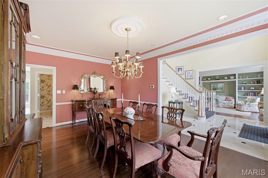 32 Huntleigh Downs Road Frontenac, MO 63131 - Photo 8 of 68