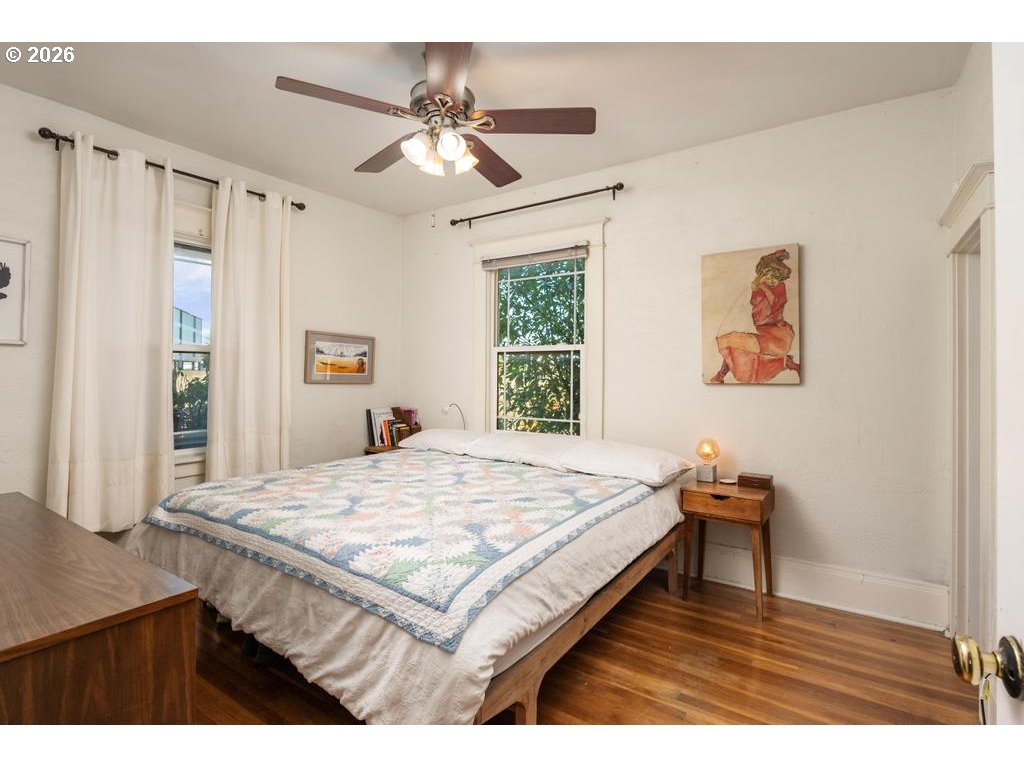 6056 Northeast Willow Street Portland, OR 97213 - Photo 13 of 35