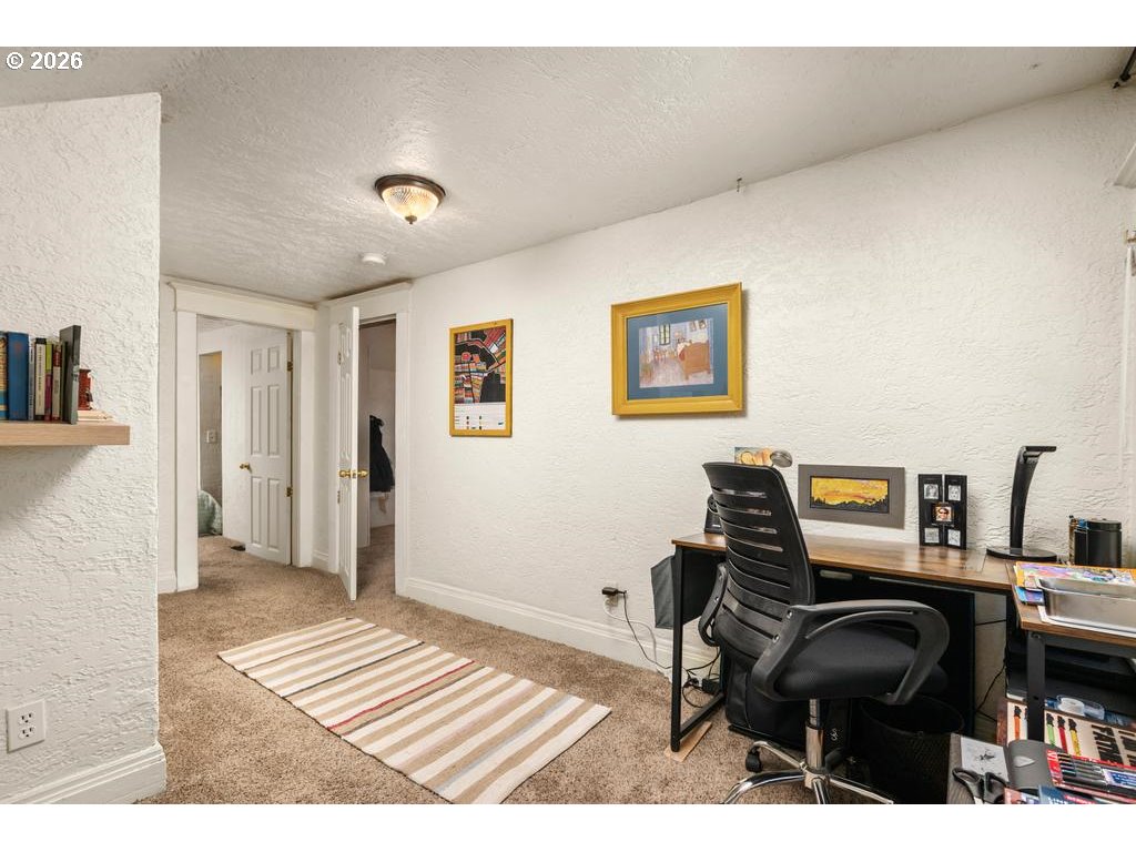 6056 Northeast Willow Street Portland, OR 97213 - Photo 17 of 35