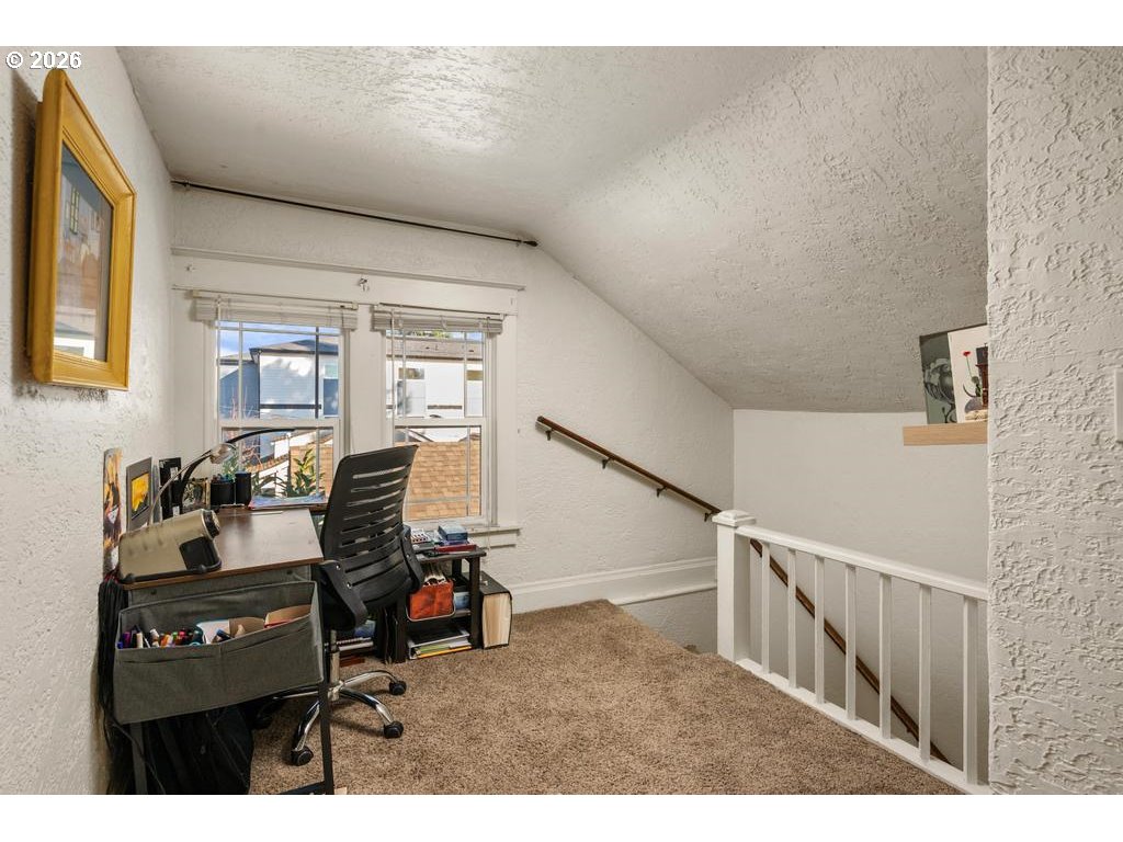 6056 Northeast Willow Street Portland, OR 97213 - Photo 18 of 35