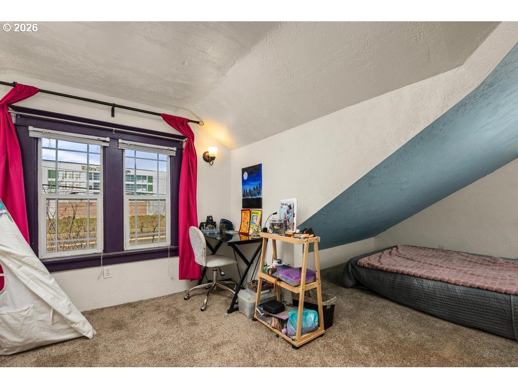 6056 Northeast Willow Street Portland, OR 97213 - Photo 21 of 35