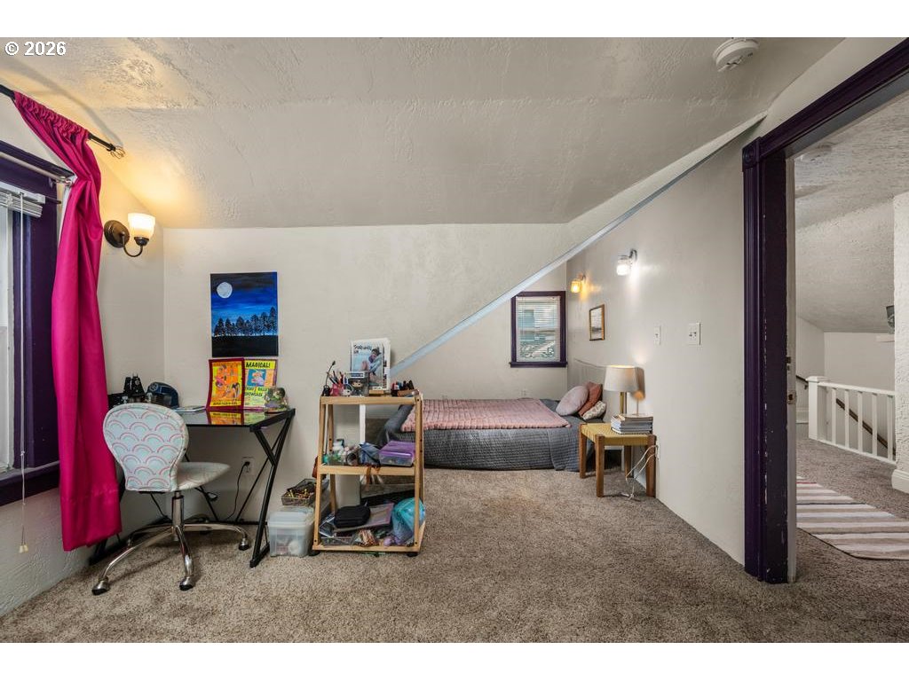 6056 Northeast Willow Street Portland, OR 97213 - Photo 22 of 35