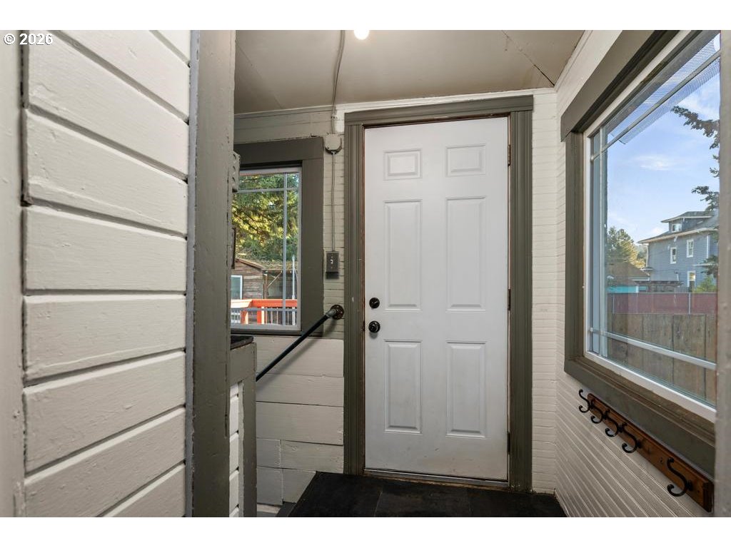 6056 Northeast Willow Street Portland, OR 97213 - Photo 24 of 35