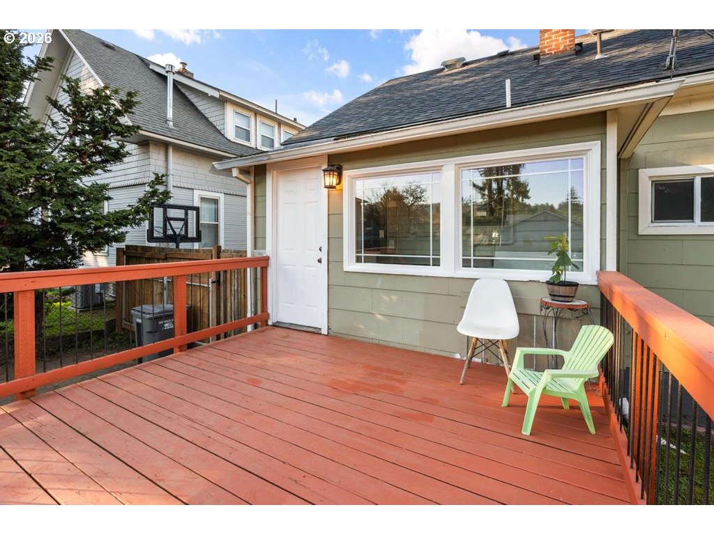 6056 Northeast Willow Street Portland, OR 97213 - Photo 31 of 35