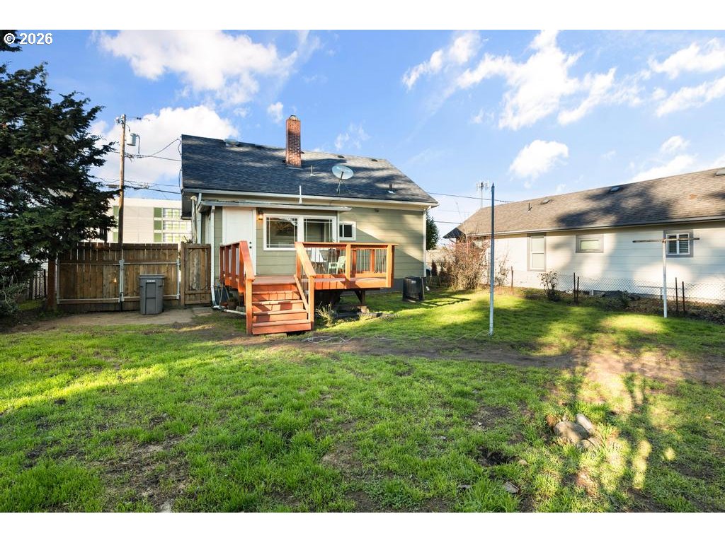 6056 Northeast Willow Street Portland, OR 97213 - Photo 33 of 35