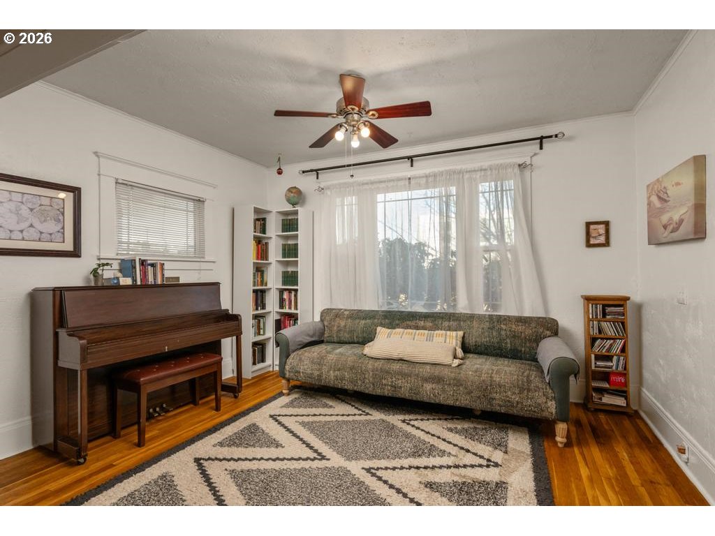 6056 Northeast Willow Street Portland, OR 97213 - Photo 6 of 35