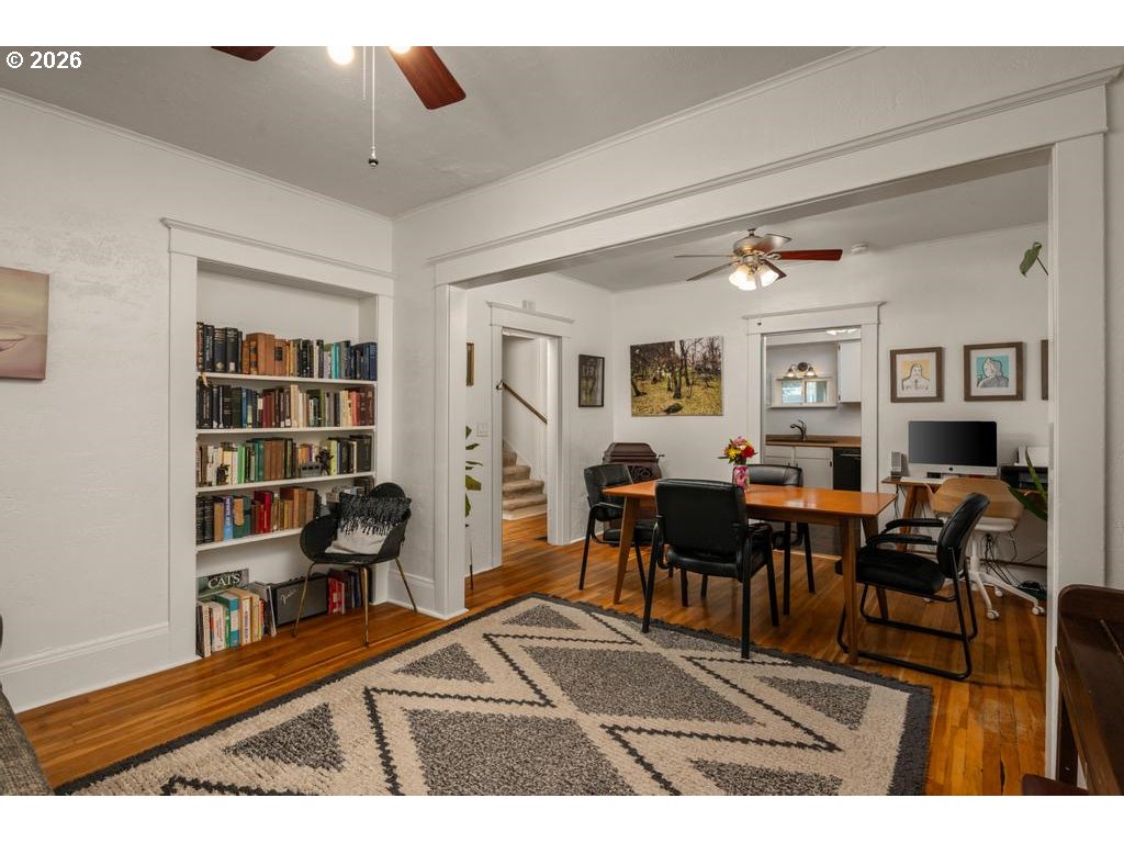 6056 Northeast Willow Street Portland, OR 97213 - Photo 7 of 35