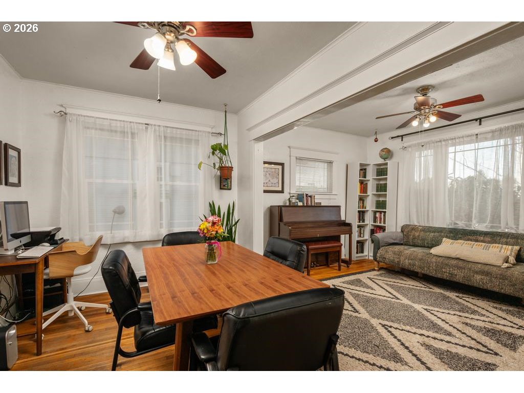 6056 Northeast Willow Street Portland, OR 97213 - Photo 8 of 35