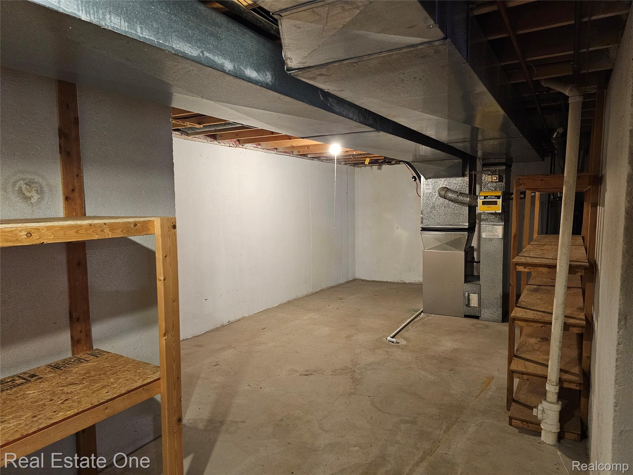 2070 Winchester Road Rochester, MI 48307 - Photo 21 of 26 Additional content