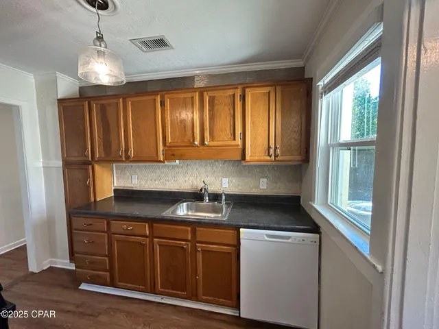 $1,750 | 427 South Macarthur Avenue, Panama City, FL 32401