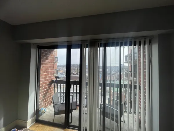 $3,300 | 15 North Beacon Street, Unit 906, Boston, MA 02134