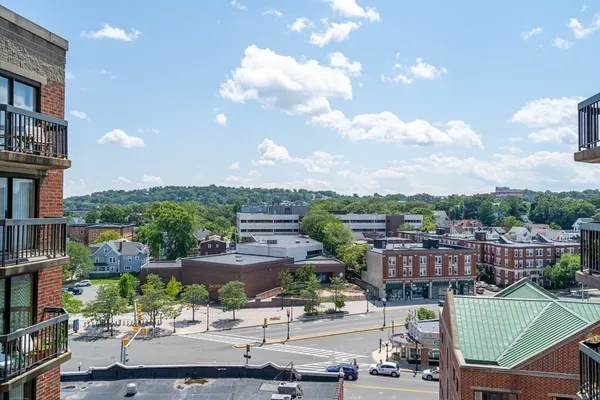 $3,300 | 15 North Beacon Street, Unit 906, Boston, MA 02134