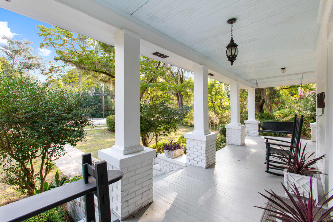 487 Hampton Street Walterboro, SC 29488 - Photo 2 of 49 8D98D539-2B46-470A-9BBA-7FE4398263A1_1_1