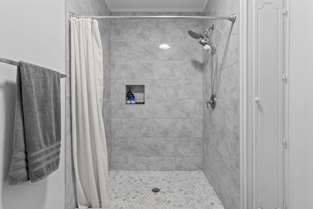 487 Hampton Street Walterboro, SC 29488 - Photo 21 of 49 2C03FCD1-183F-433D-BF66-8312310429E2_1_1