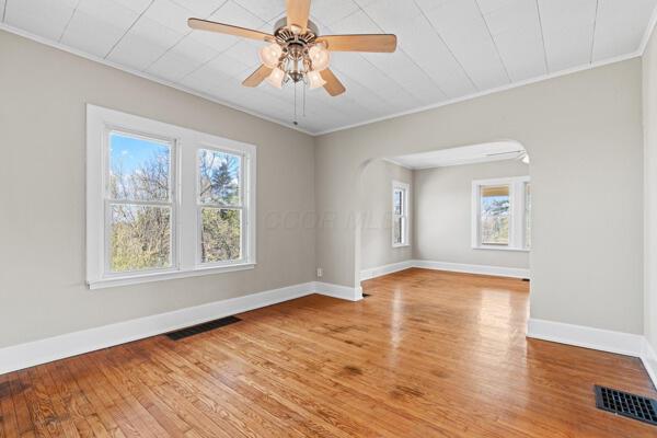 135 Pomeroy Road Athens, OH 45701 - Photo 10 of 42 Dining
