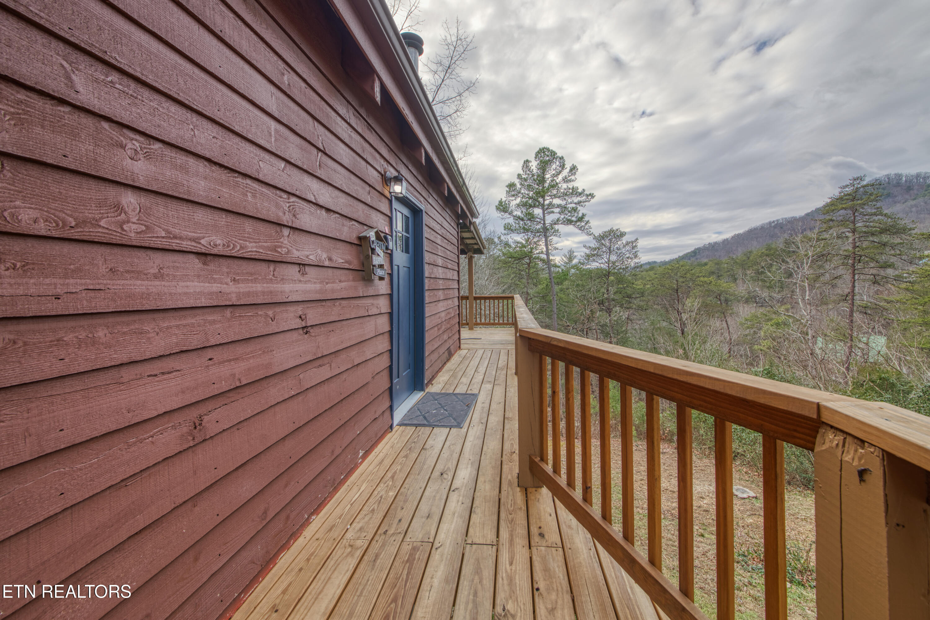 3079 Walden Ridge Road Sevierville, TN 37862 - Photo 2 of 18 0H3A0230_35