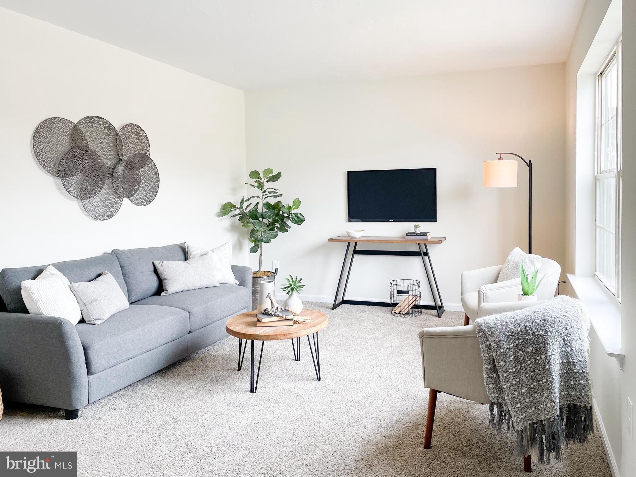 143 Sara Lane Hanover, PA 17331 - Photo 2 of 39