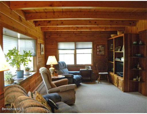40 Reynolds Road Shelburne Falls, MA 01370 - Photo 12 of 23 L-living