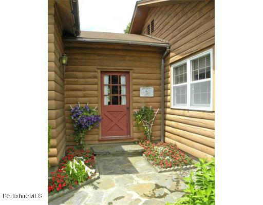 40 Reynolds Road Shelburne Falls, MA 01370 - Photo 20 of 23 T-entry