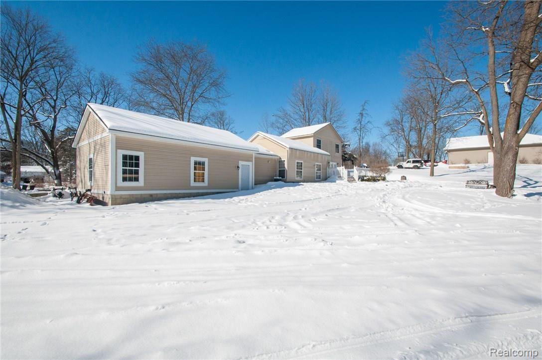 7975 Chilson Road Pinckney, MI 48169 - Photo 49 of 76 ChilsonRd_7975_Back_01.jpg